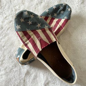 Madden Girl Gloriee American Flag Flats - 7.5M - Patriotic Shoes